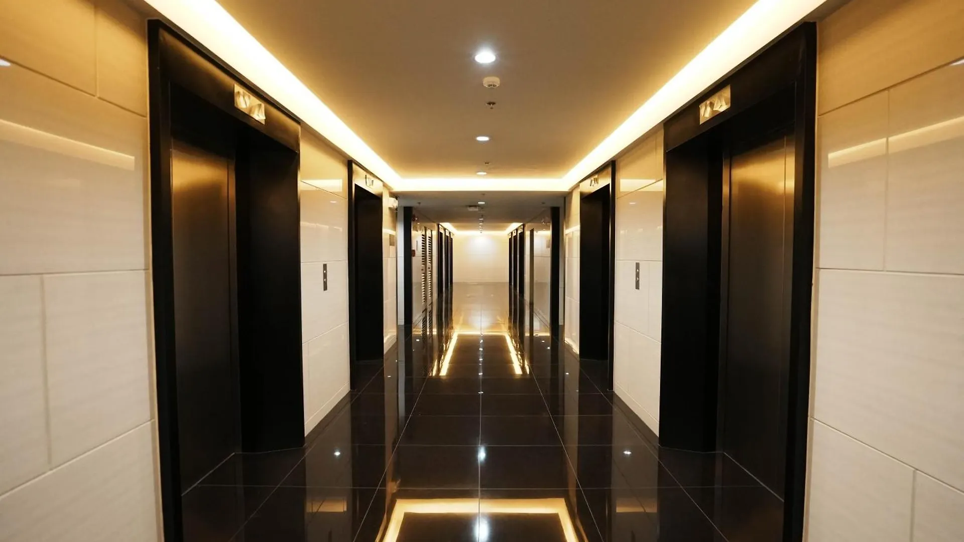 Air Residences Makati With Sunset View Manila 0*,
